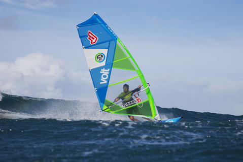 victor_volt_hookipa_mauijohncarter_northsailsf16_ws_dy2_d2_1037.jpg