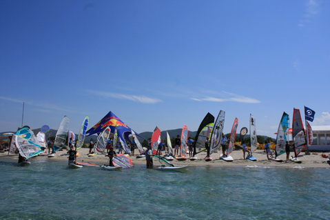 foto-gruppo-windsurf.jpg
